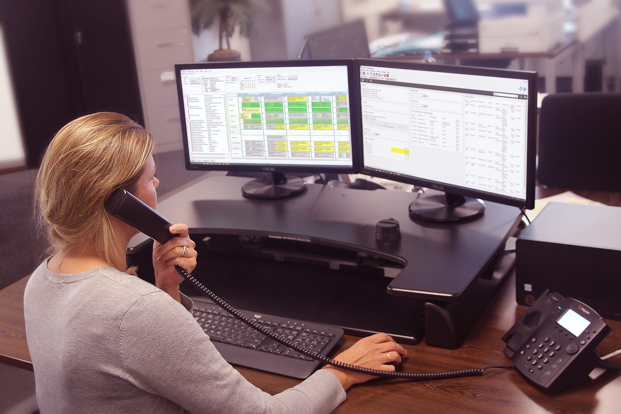 Telefoniste met planning - onderhoud service spectrum