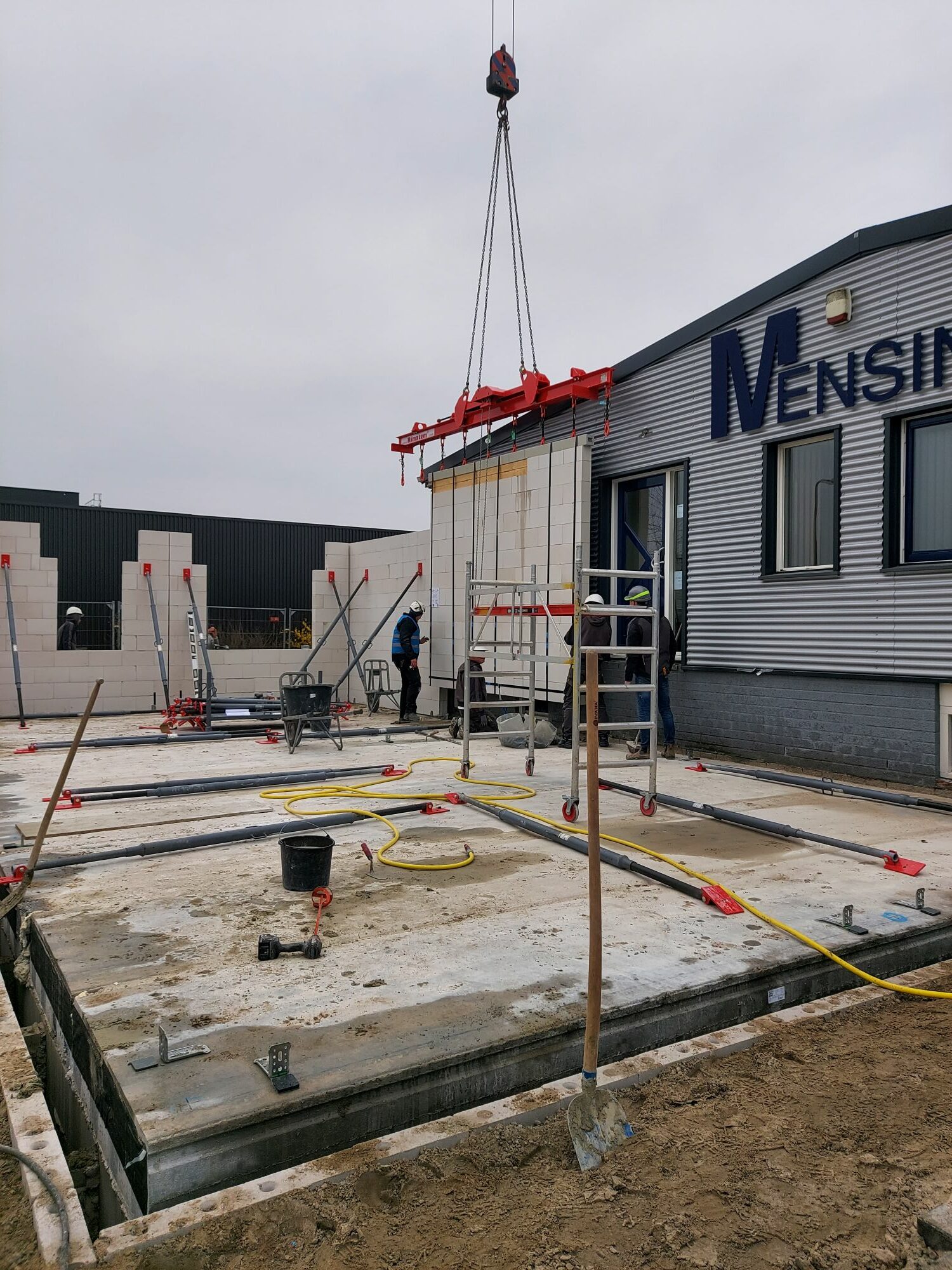 Plaatsen prefab kalkzandsteen begane grond aanbouw en verbouw OSS Lichtenberg
