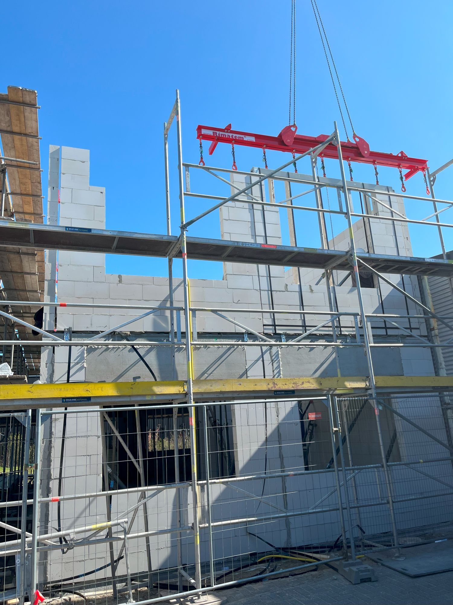 Plaatsen prefab kalkzandsteen verdieping aanbouw en verbouw OSS Lichtenberg