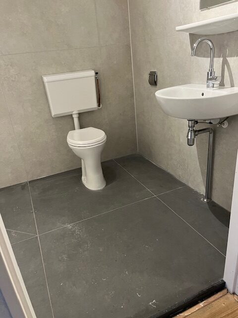 Renovatie badkamers sanitair met keratop OSS Lichtenberg